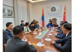 Дорнод аймгийн Засаг дарга Ш.Ёл болон албаны бусад хүмүүсийг хүлээн авч уулзлаа